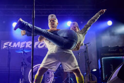 Concert, Elmer Food Beat, Public