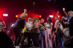 Concert, Elmer Food Beat, Public