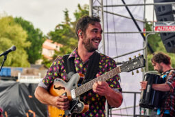 Concert, Les Types à Pied