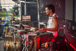 Concert, Les Types à Pied