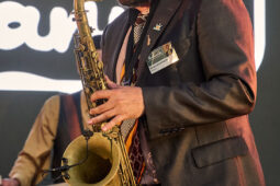 Concert, Volkanik, Orientation, Portrait