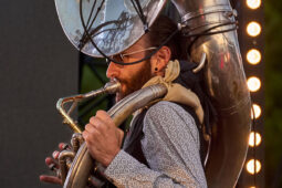 Concert, Volkanik, Orientation, Portrait