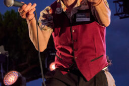 Concert, Volkanik, Orientation, Portrait