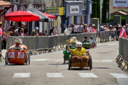 Voiture à pédales, Course, Bénévoles, Personnage, Pascal Hono, Jean-Luc Barré, Sous-marin (45), 35eme Compagnie (85), Tracteur (38), Tigrou (26), Monkey (71), Orientation, Paysage