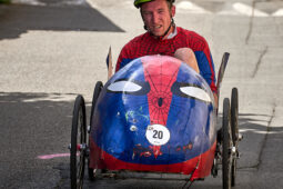 Voiture à pédales, Spiderman (20), Orientation, Portrait