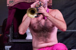 Concert, Les P'tits fils de Jeanine, Orientation, Portrait