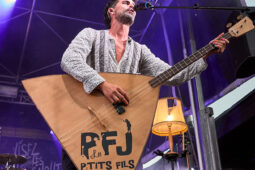 Concert, Les P'tits fils de Jeanine, Orientation, Portrait